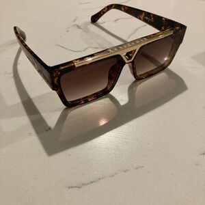 Louis Vuitton Evidence Brown Tortoise Sunglasses –  – Excellent Condition